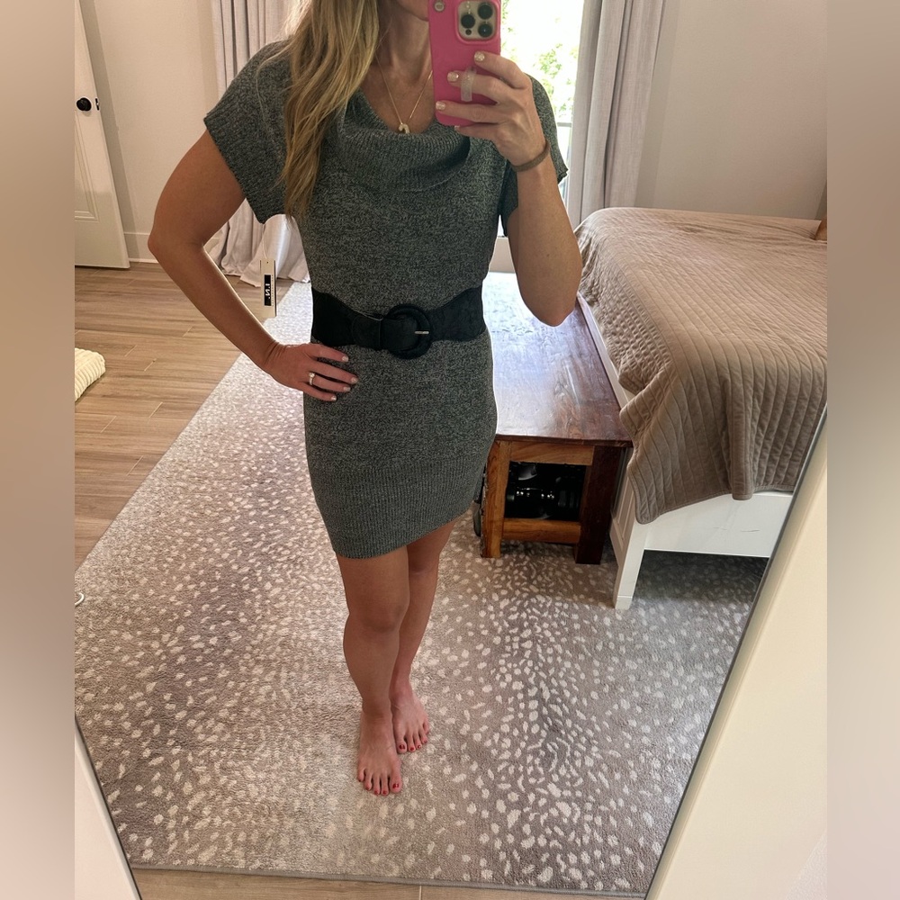 I.N. San Fransisco. Grey sweater dress with belt. Medium